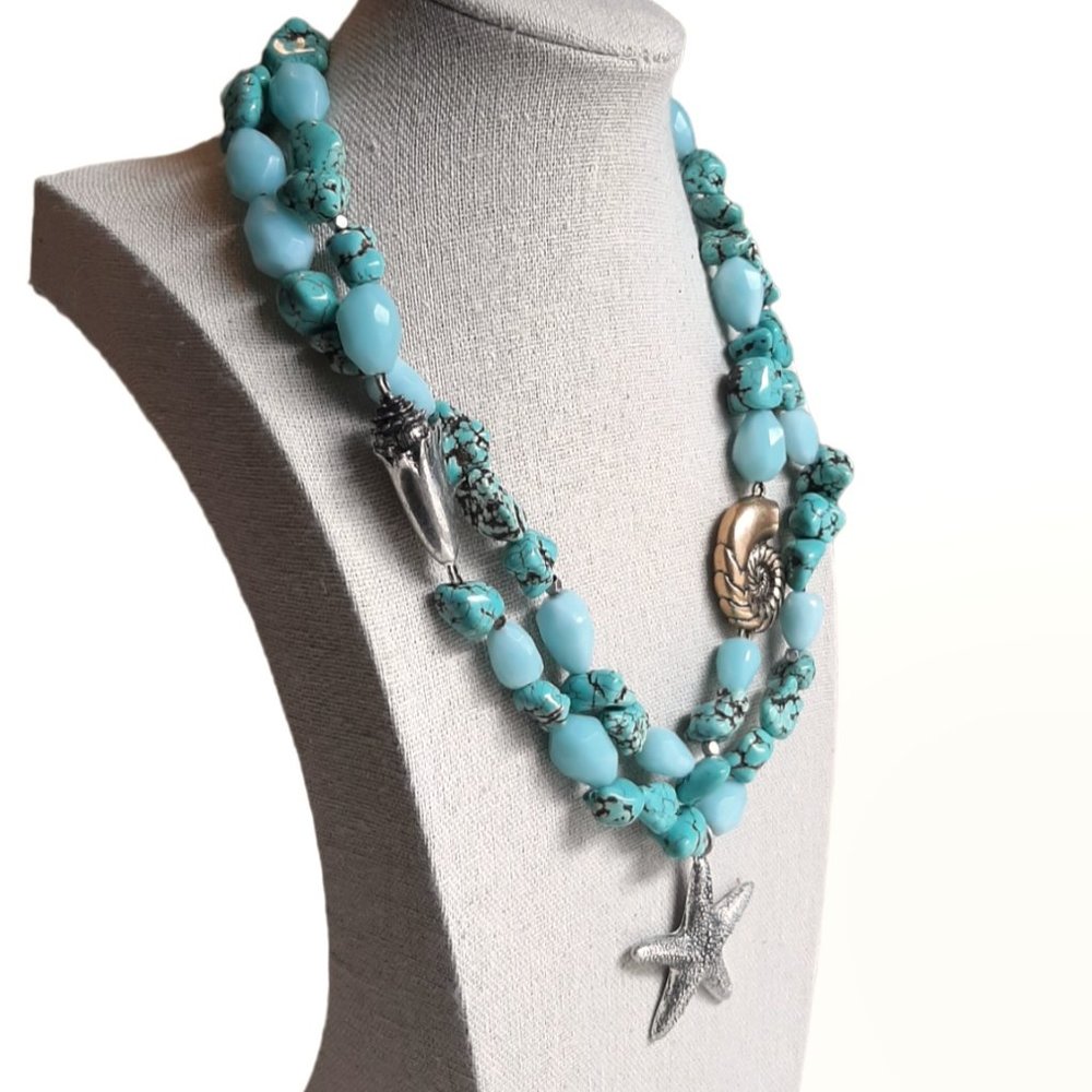 Lucky Brand Faux Turquoise & Aqua Shell Beach Necklace - Picture 2 of 7
